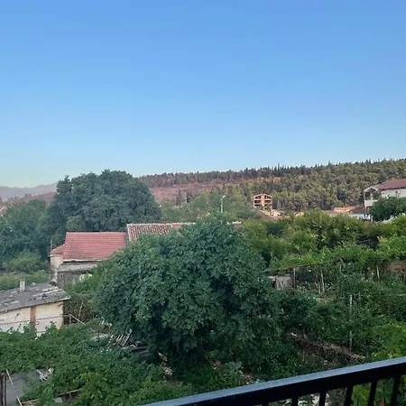 Entire Spacious Apartment With Free Parking Podgorica Exterior photo