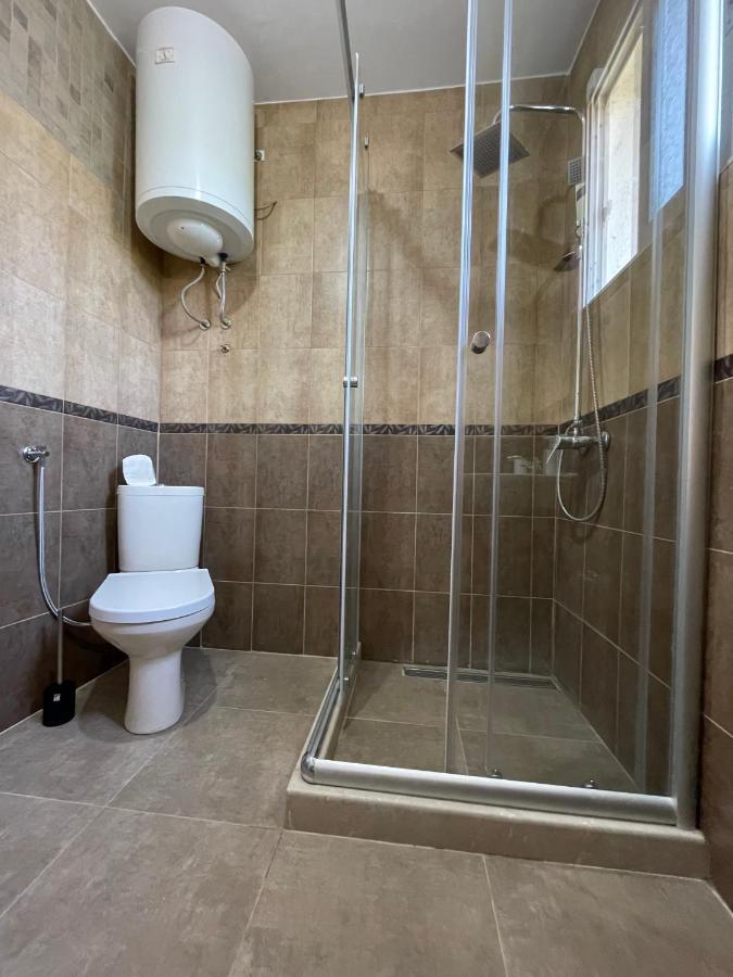 Entire Spacious With Free Parking Podgorica